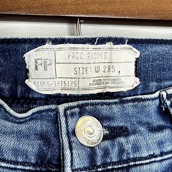FP Free People Distressed High-Rise Skinny Jeans | Medium Wash | Size 28S Short - Picture 6 of 6